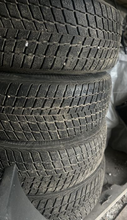 Зимова резина NEXEN 255/60 R18