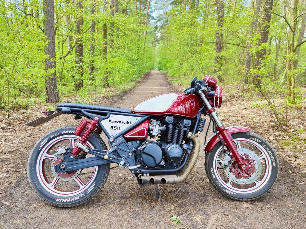 Kawasaki Zr 550 zephyre cafe racer scrambler