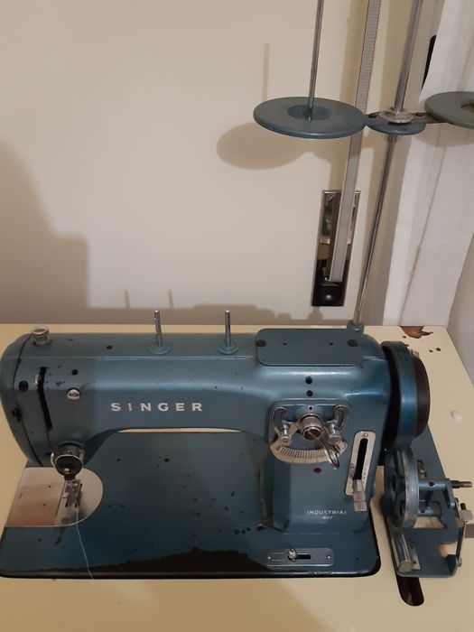 Máquina costura Singer Industrial 807