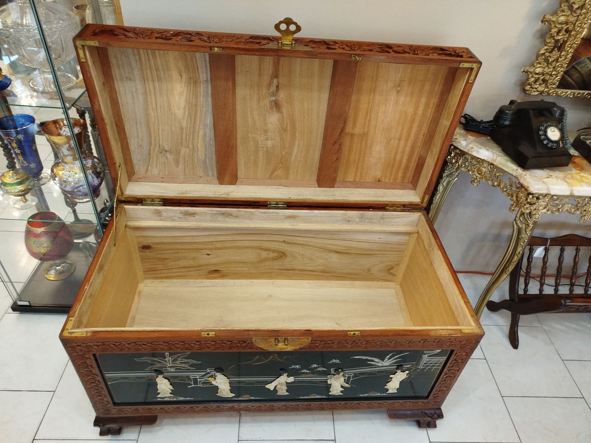 Arca de  Cânfora