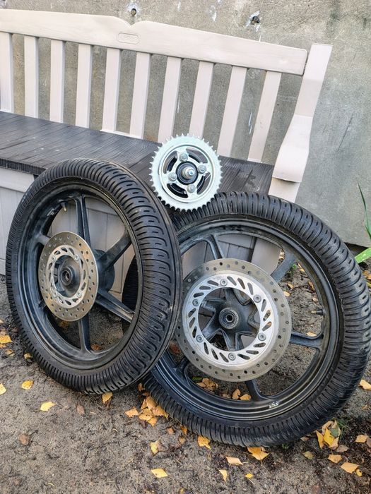 Koła CBR 125  09r cena za komplet