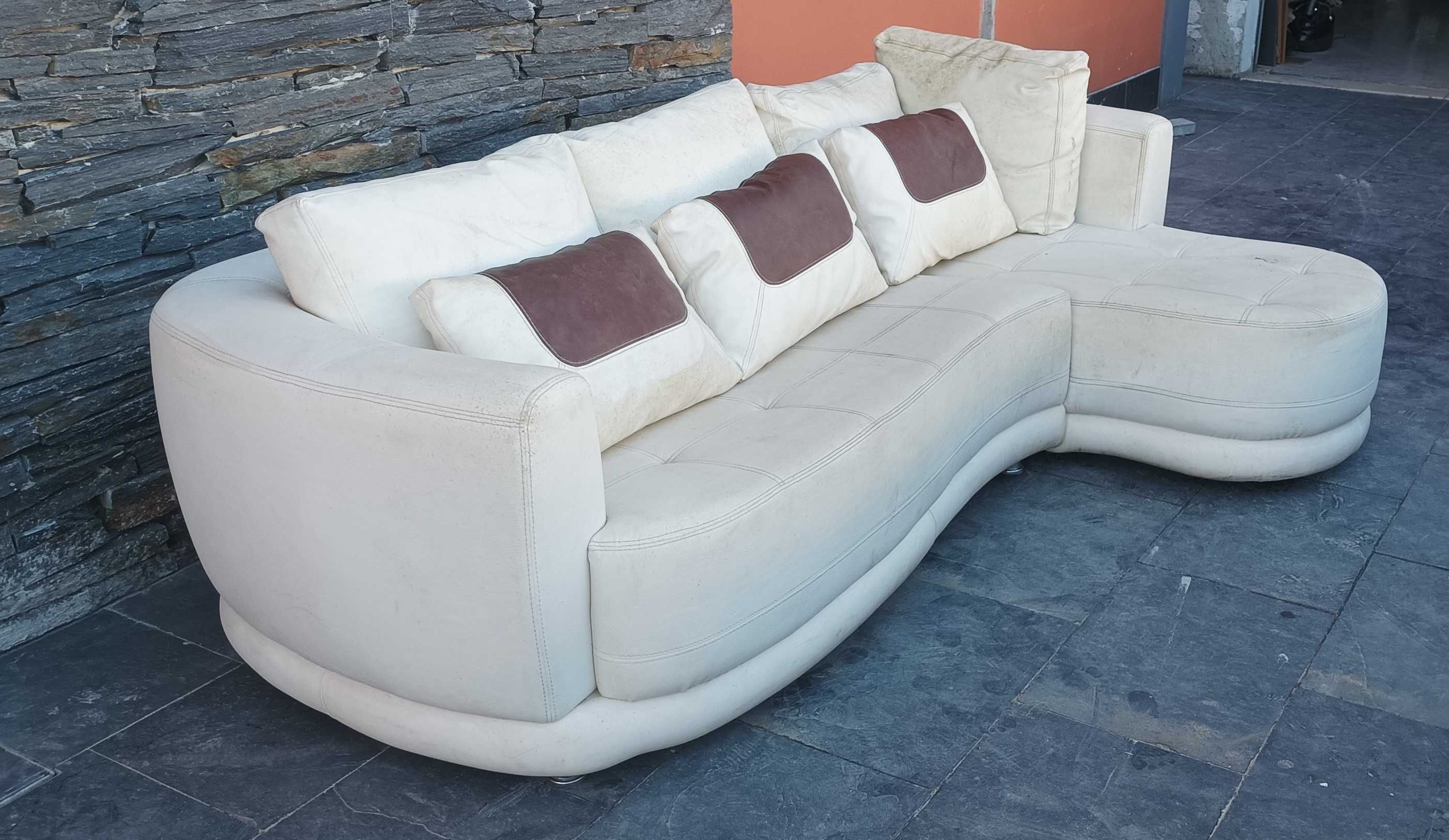 Sofá branco chaise longue 2,55m