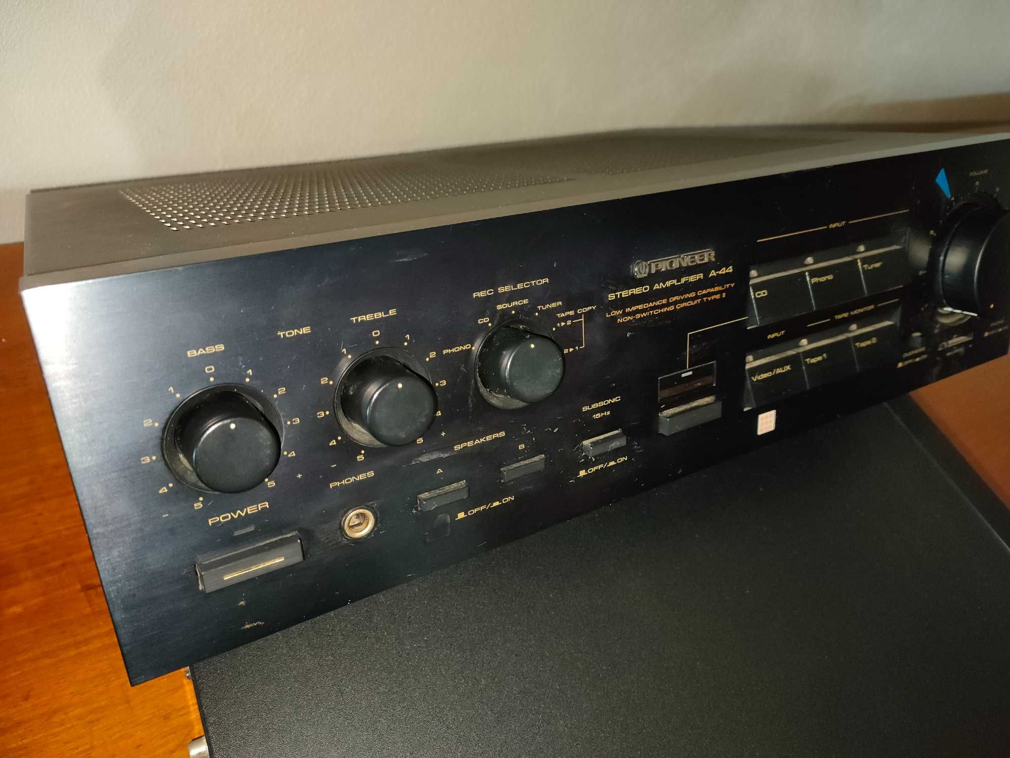 PIONEER Stereo Amplifier A-44