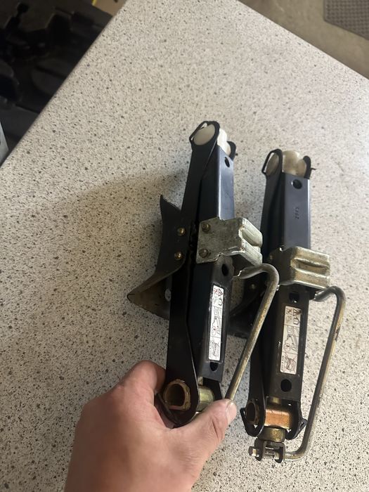 Домкрат citroen c2,c3,peugeot 206,307