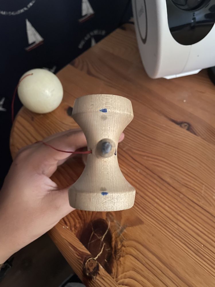 Zabawka „Kendama”