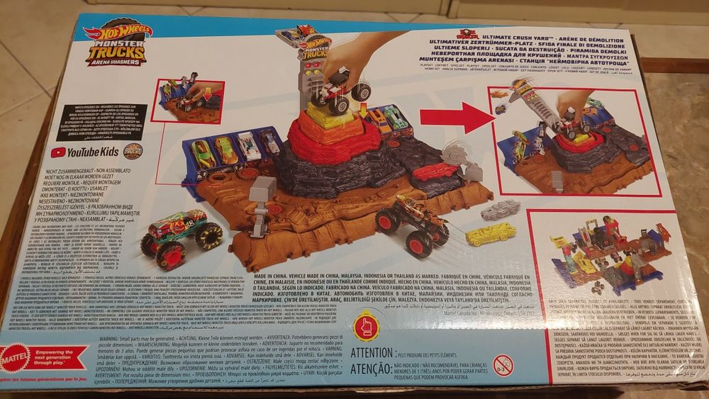 Hotwheels Monster Trucks arena smashers bone shaker. Está novo, ainda