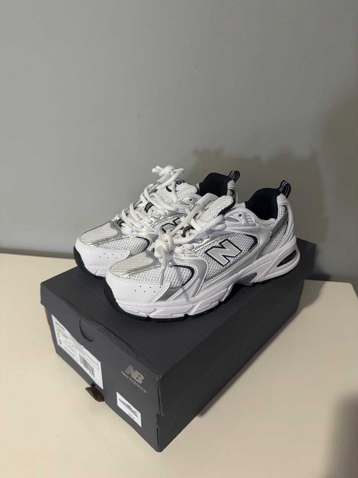 Sapatilhas New Balance MR530SG; TAM- 37.5