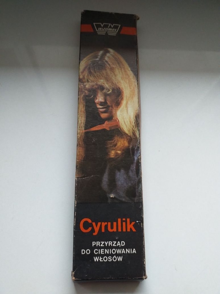 Przyżąd  do cieniowania  włosów  z czasów PRL.