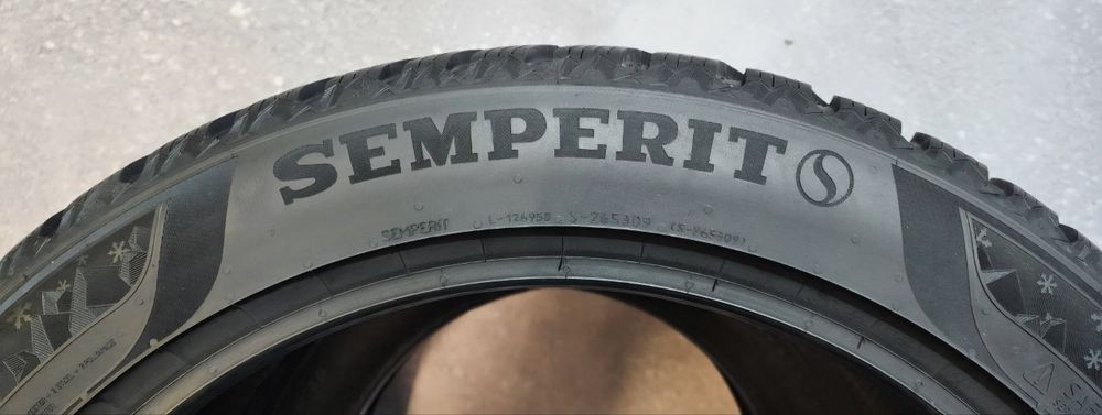 245.45.19 Semperit Speed-Grip5 4шт новая