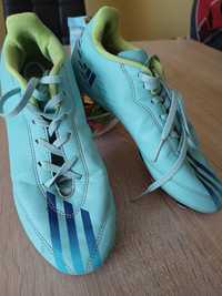 Buty piłkarskie, korki Adidas 37
