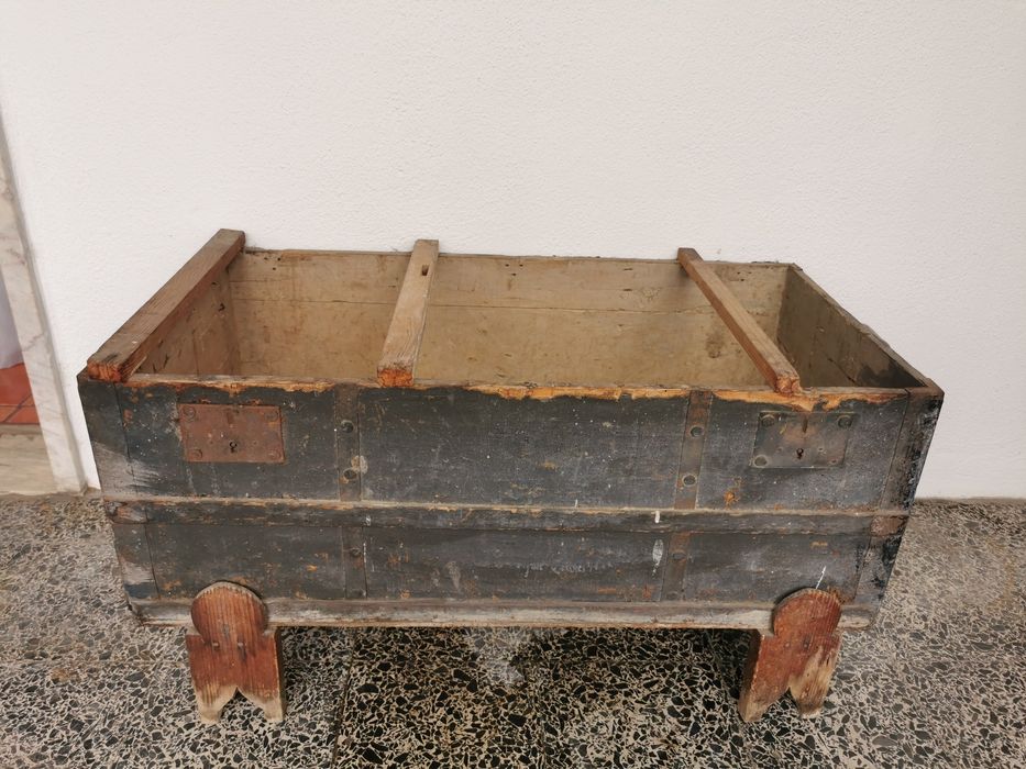 Arca/Baú Antigo p/Recuperar (Século XIX)