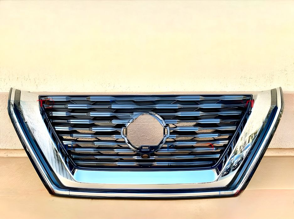 Решітка радіатора під радар  Nissan rogue, x- trail t33 2021+