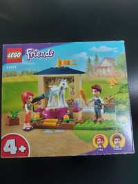 LEGO Friends 41696 Kąpiel dla kucyków w stajni