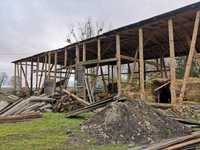 Stare drewno rozbiórka stodoły stodoła wiata dom deski obiciowe
