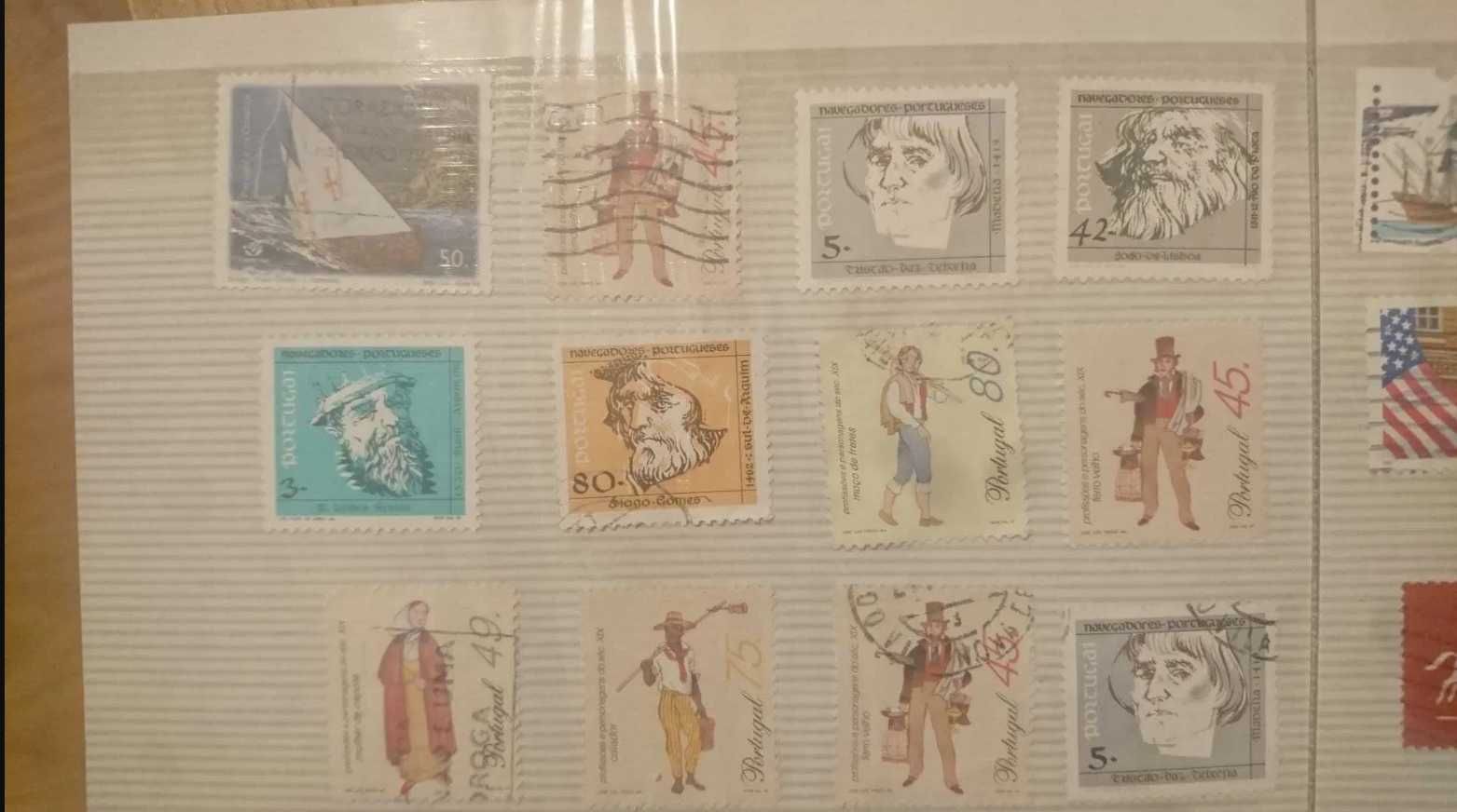 Coleção de setenta e um selos antigos - dos anos 90 e inicios de 2000.