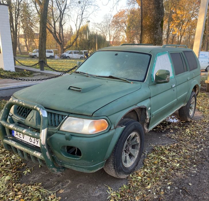 Мітсубіші Паджеро спорт