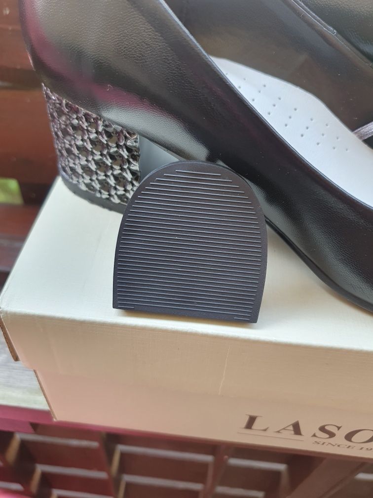 Buty damskie Lasocki rozmiar 37 nowe