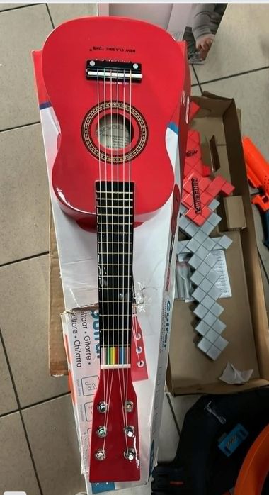 Gitara dla dzieci New Classic Toys czerwona