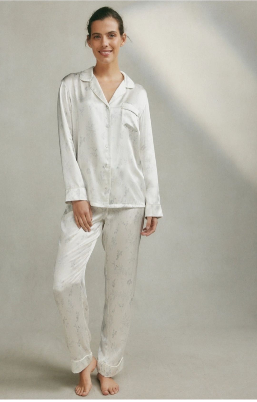 Pijama seda . Sleep the white company