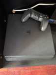 PlayStation 4 Slim 500gb + 2 jogos + comando