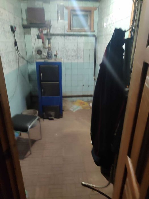 Продам приватизированный земельный участок с постройками в Равнополье