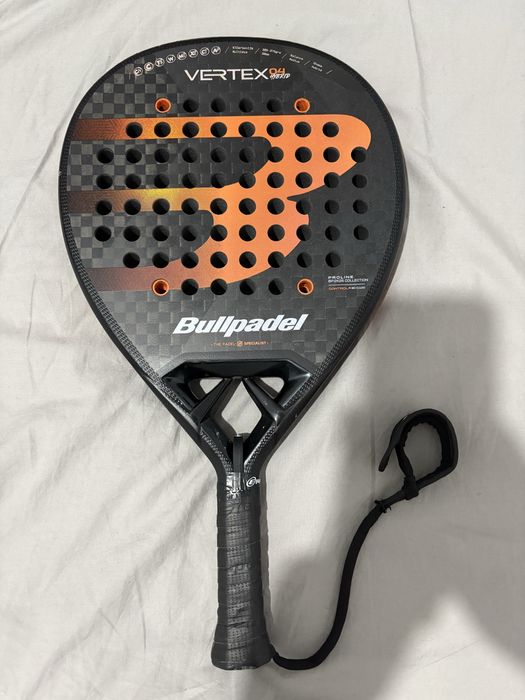 Bullpadel vertex 04 Hybrid 2025