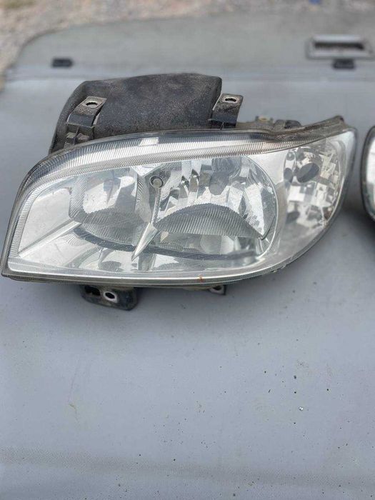Фари передні пара ліві праві Seat Ibiza 2 1999-2002 Сіат