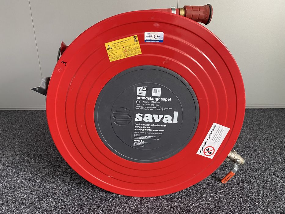 Wąż przeciwpożarowy na bębnie