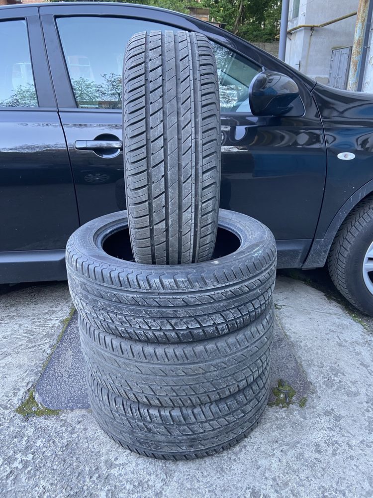 Продам резину 215/55 R-18