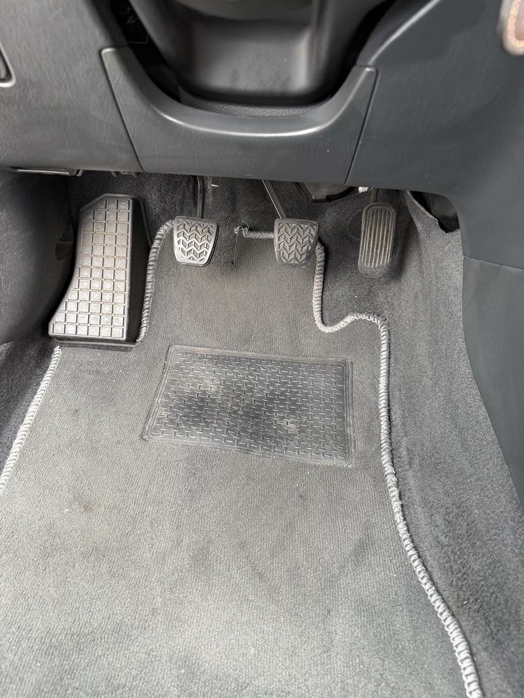 Toyota Corolla 1.4 VVT-i – 2002 – 97cv – Sensores Estacionamento