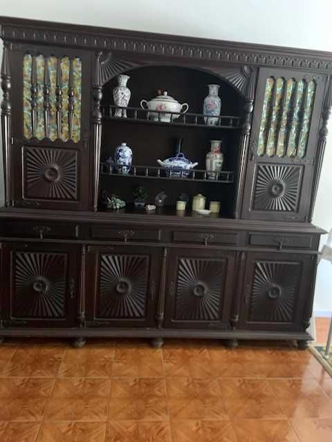 Conjunto mobilia sala mesa, cadeiras e movel de cozinha