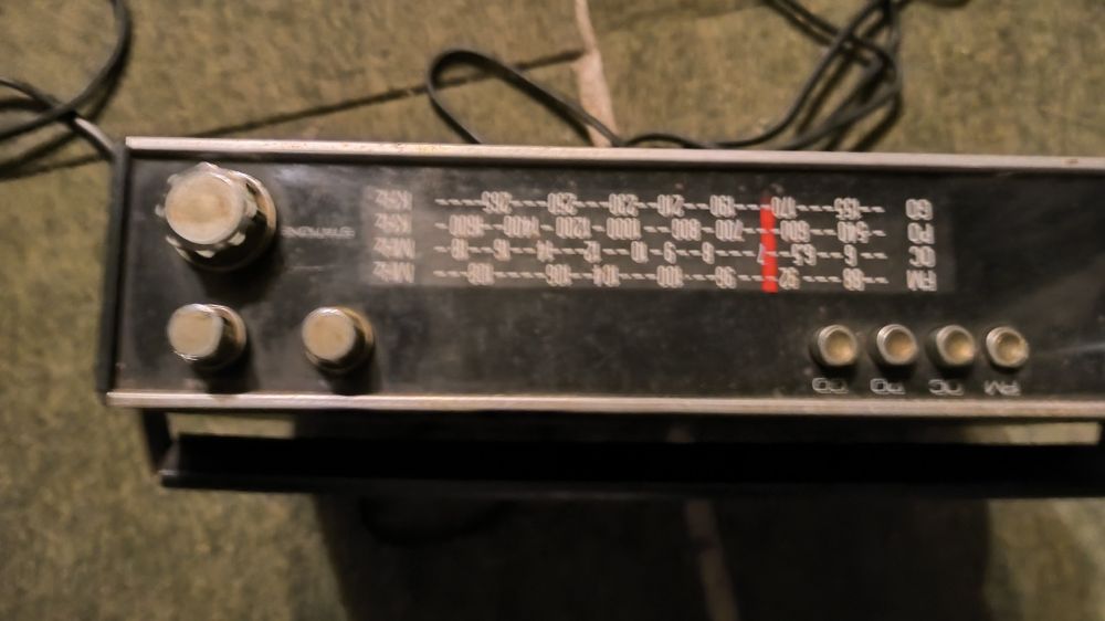 Rádio antigo vintage