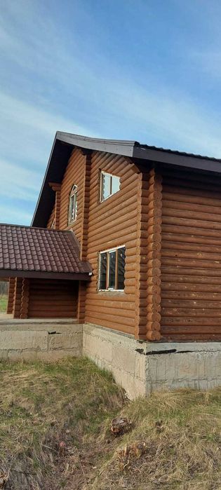 Іванківська ОТГ, панський маєток з озерами і ділянкою 4.50 га.