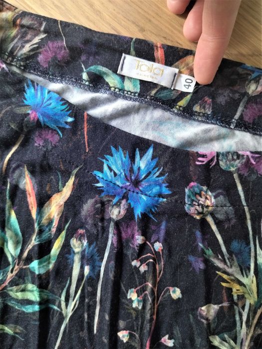 Bluzka w kwiaty, rękaw 3/4, dół z troczkiem, wiskoza, Tola, 40