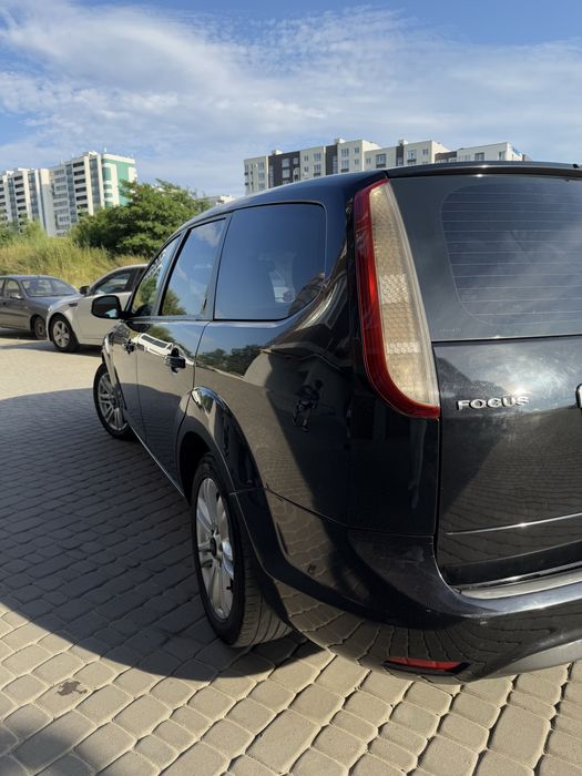 Продається форд фокус 2