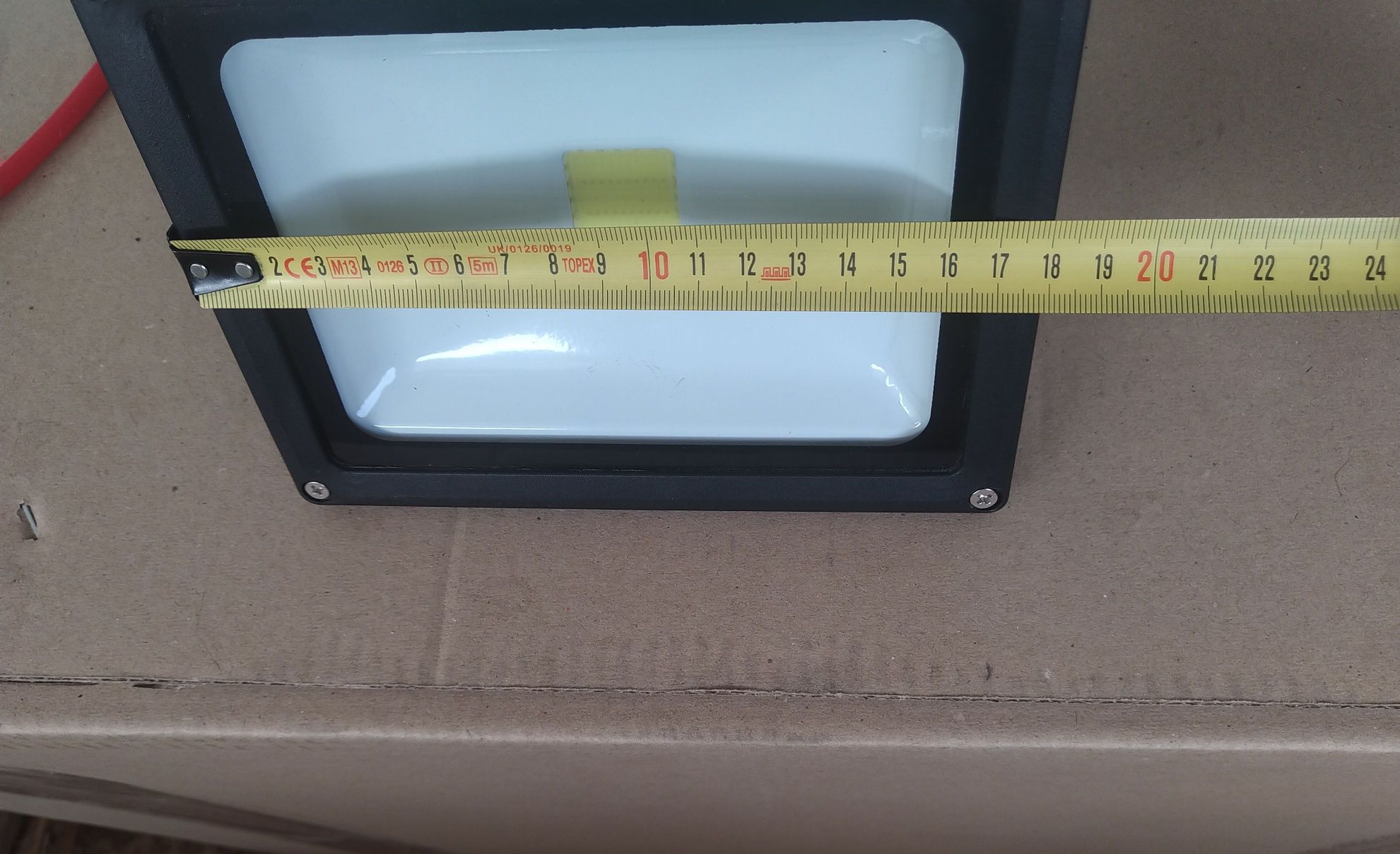 Лампа люминесцентная Flux 1900LM 20w 6000K 110-250V бу