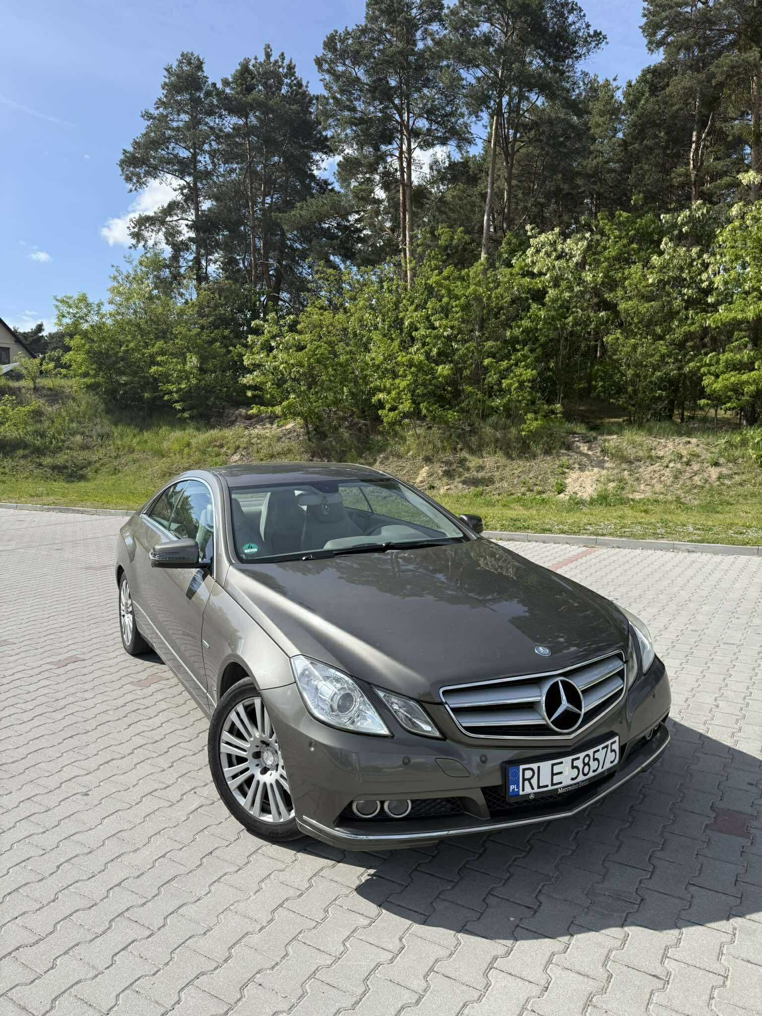 Mercedes-Benz, E200 CGI Coupe