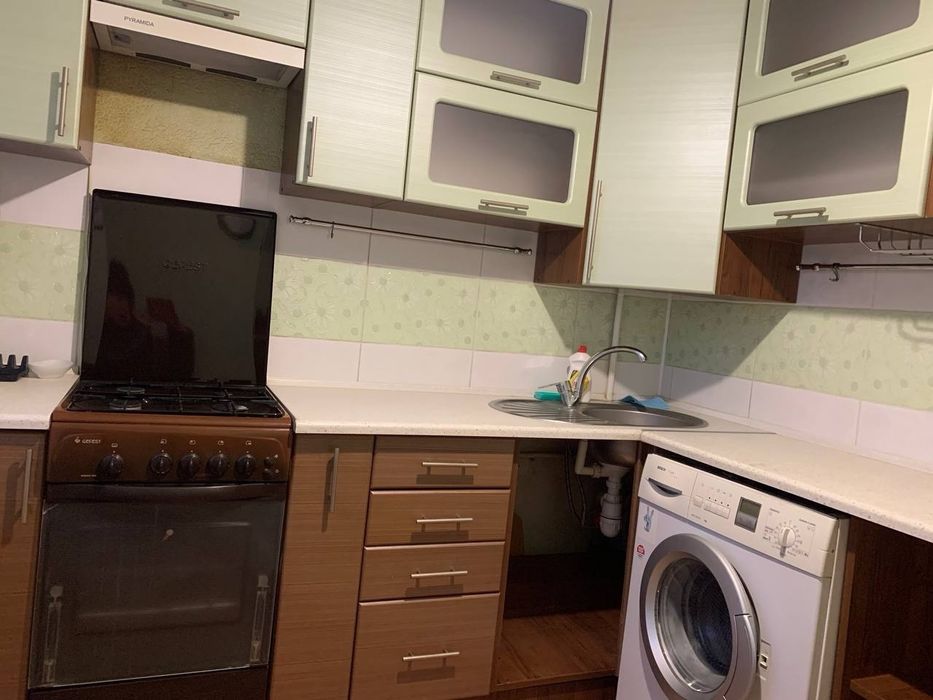 Центр 2 кімнатна квартира