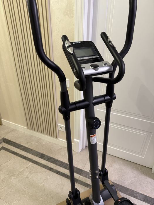 Продам Еліптичний Орбітрек HouseFit