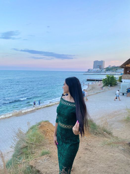 Ефектна святкова сукня , підійде на S та М