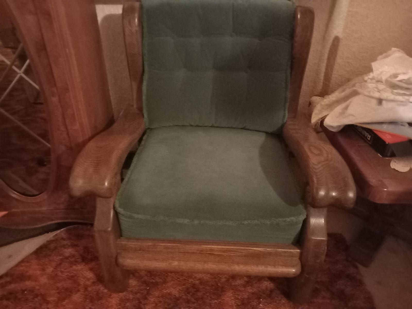 Sofa dębowa z poduszkami