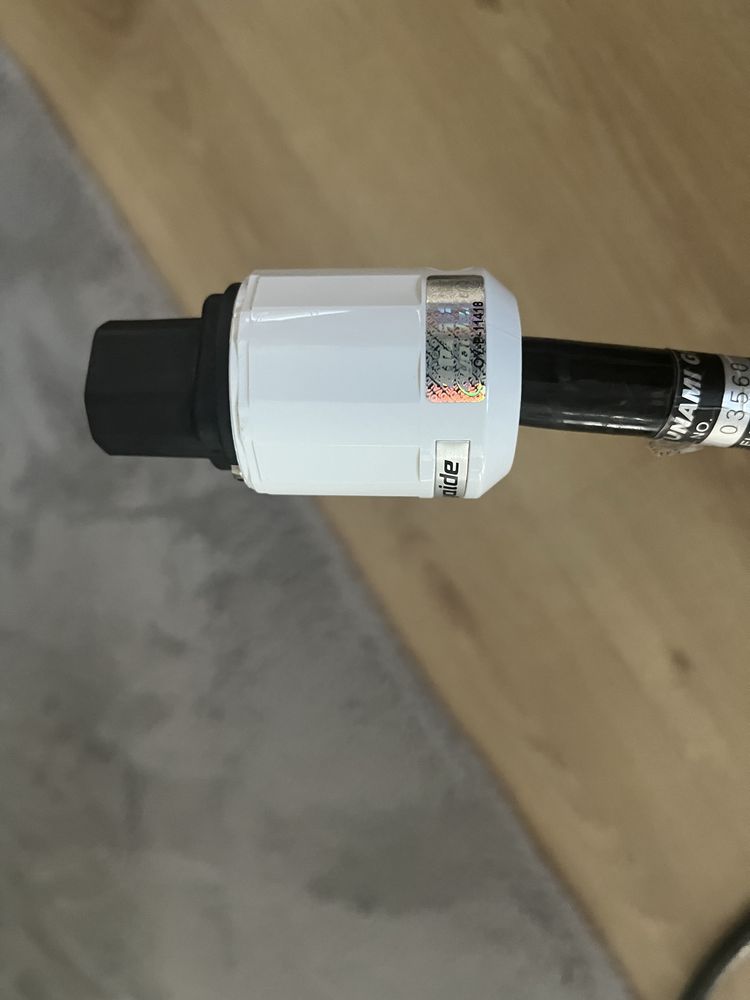 Kabel zasilający Oyaide Tunami GPX-R V1