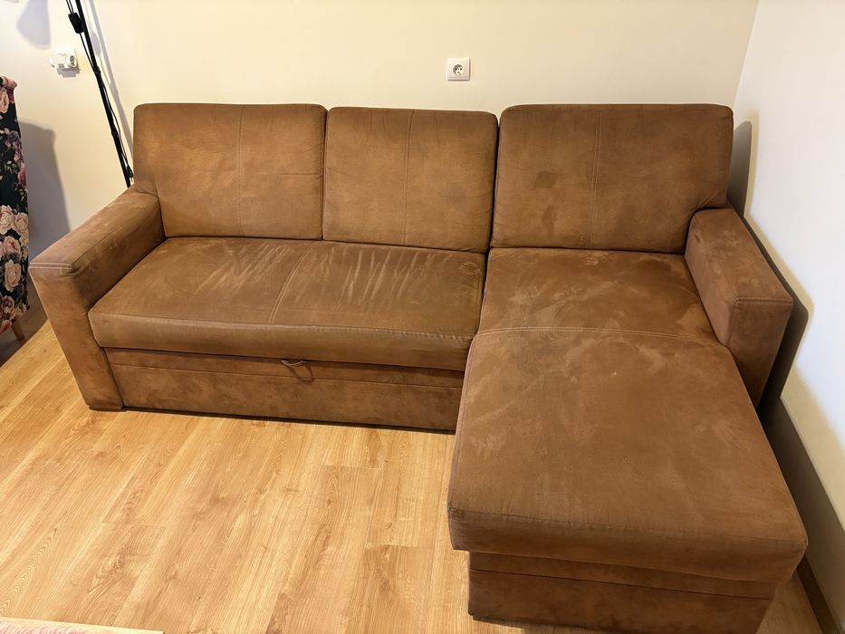 Narożnik z funkcja spania oraz pojemnik