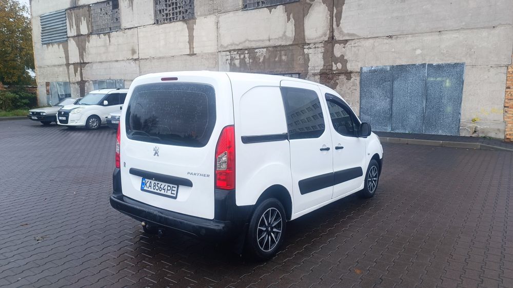 Peugeot Partner 2013 рік