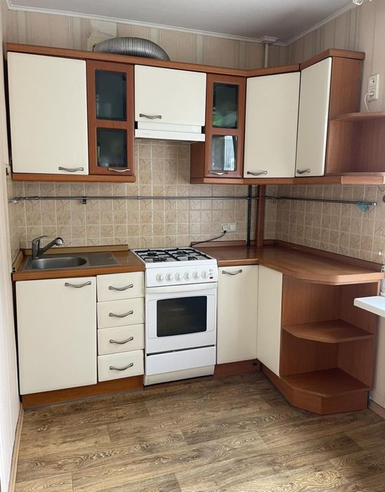 Оренда однокімнатної квартири у Комунарському р-ні (Водограйна 8)