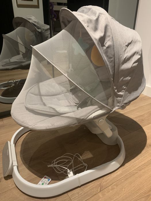 Neno Nube, elektroniczny leżaczek-bujaczek