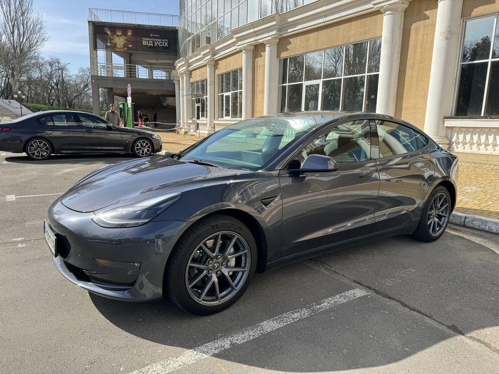 Tesla Model 3 Standard Plus