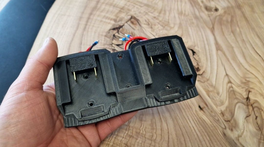 Adapter Parkside na dwa akumulatory Podwójny