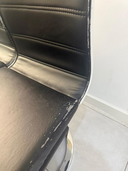 Krzesła do jadalni.