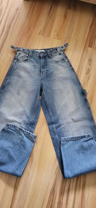 Dzinsy Bershka Relaxed Fit r.34